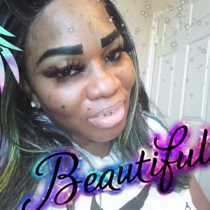 Meet your Posher, Daphne